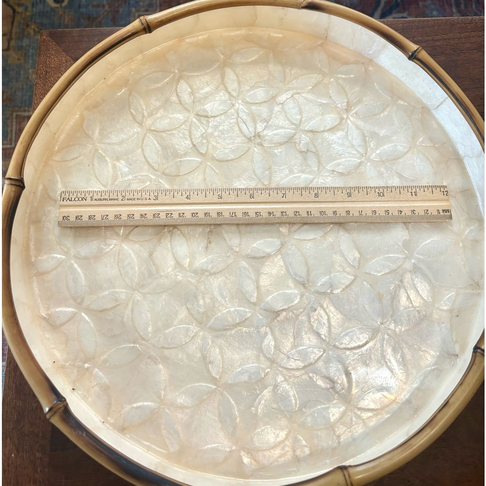 TIRAM CAPIZ AND BAMBOO ROUND TRAY. - Picture 2 of 11